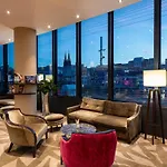 ホテル メルキュール クレルモン フェラン サントル ジュード 4*