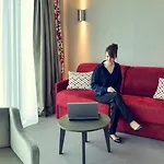 ホテル メルキュール クレルモン フェラン サントル ジュード 4*