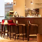 ホテル メルキュール クレルモン フェラン サントル ジュード 4*