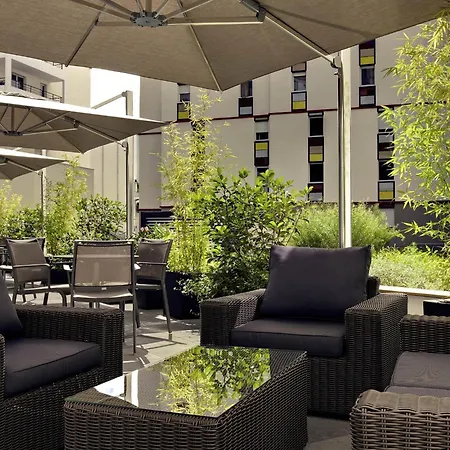 ホテル メルキュール クレルモン フェラン サントル ジュード