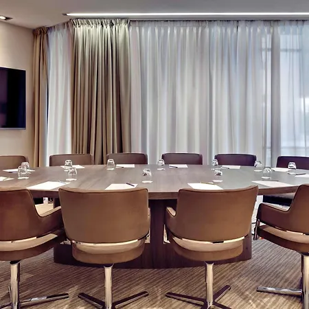 فندق Mercure Ferrand Centre Jaude كليرمونت-فيراند